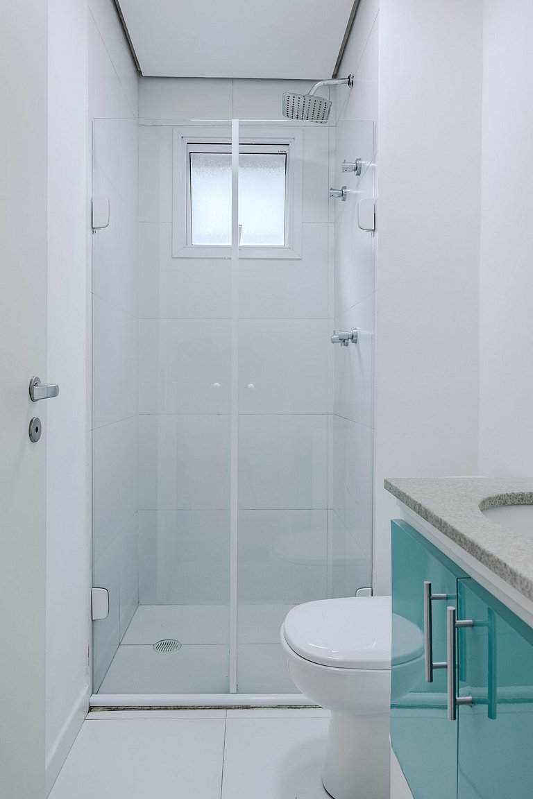 2BR Apt w/ Balcony, bbq & AC