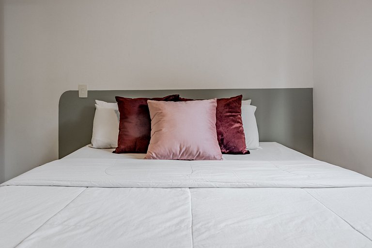 Apê 2 Quartos c/ Varanda e Churrasqueira