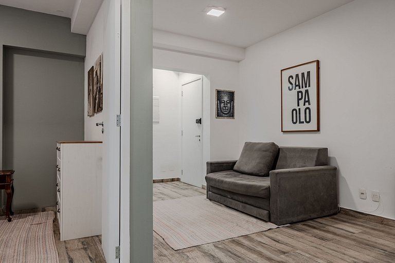 2BR Apt w/ Balcony, bbq & AC