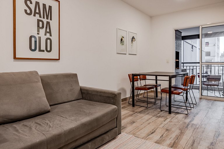 2BR Apt w/ Balcony, bbq & AC