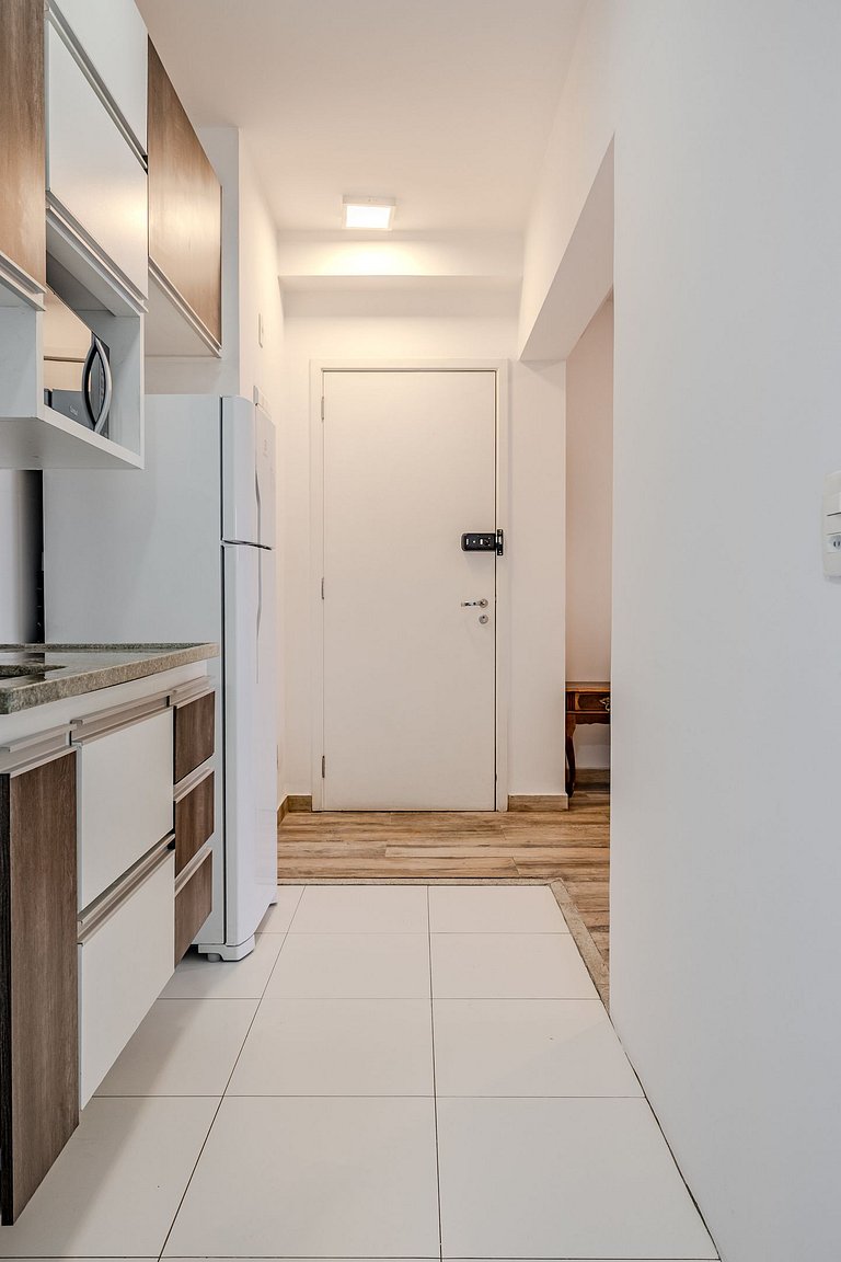 2BR Apt w/ Balcony, bbq & AC