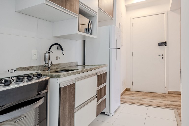 2BR Apt w/ Balcony, bbq & AC