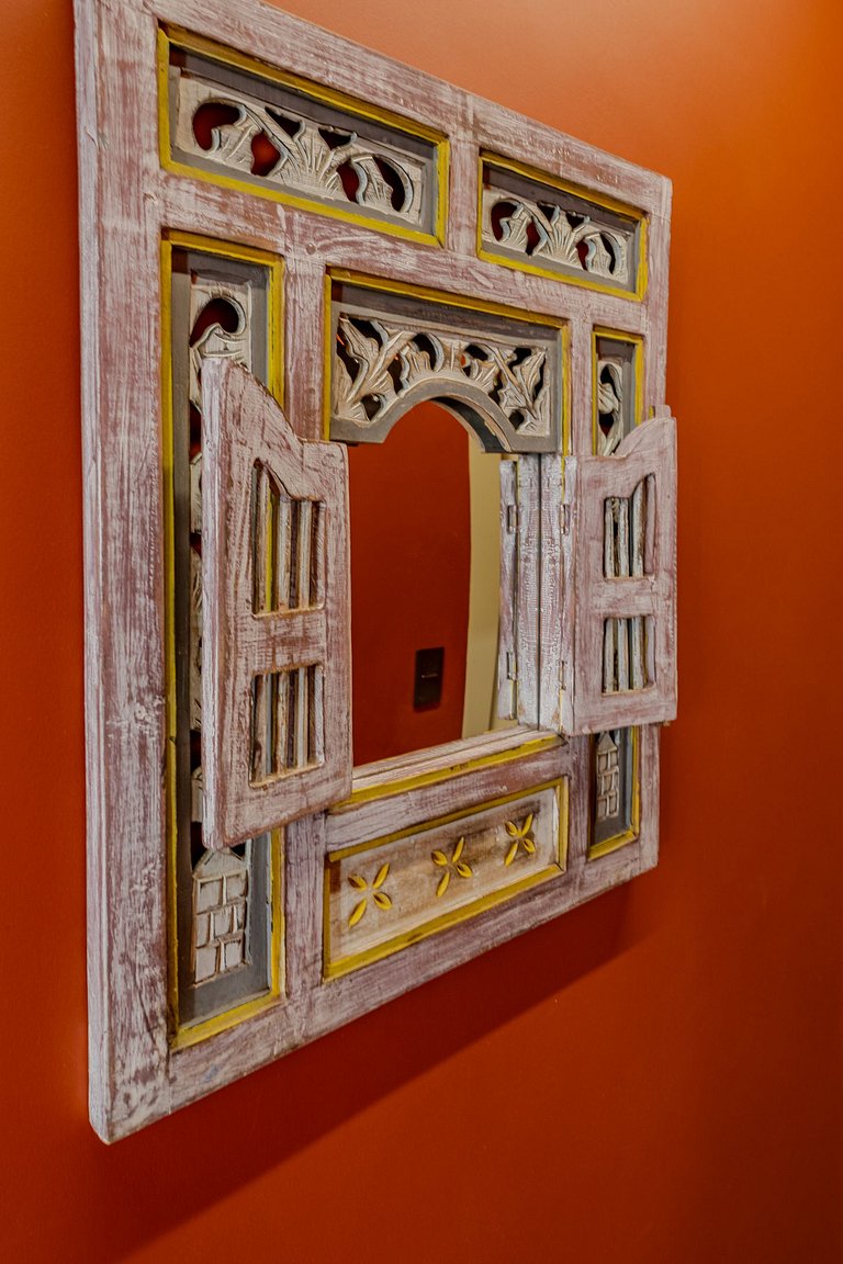 Iconic Copan | Stylish Boho Studio