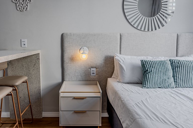 Iconic Copan | Stylish Minimal Studio