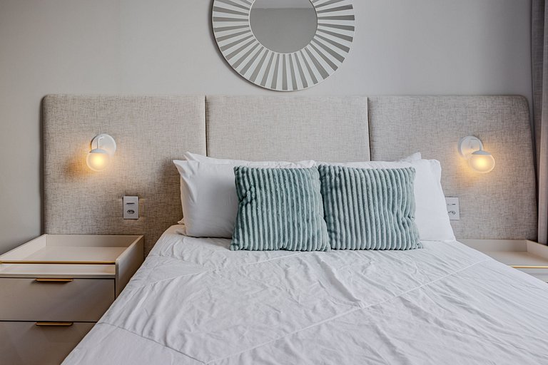 Iconic Copan | Stylish Minimal Studio