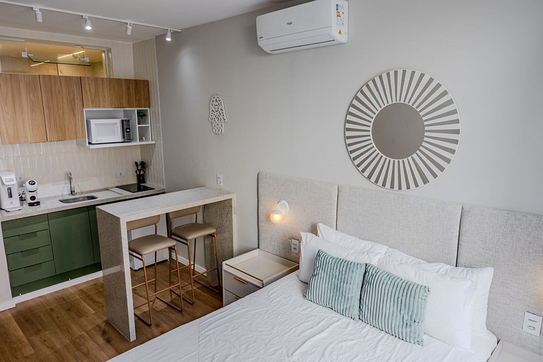 Iconic Copan | Stylish Minimal Studio