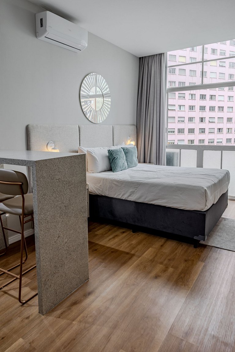 Iconic Copan | Stylish Minimal Studio