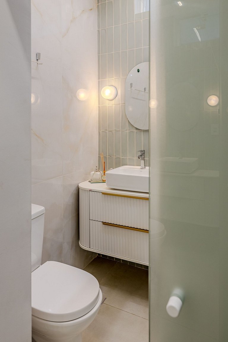 Iconic Copan | Stylish Minimal Studio