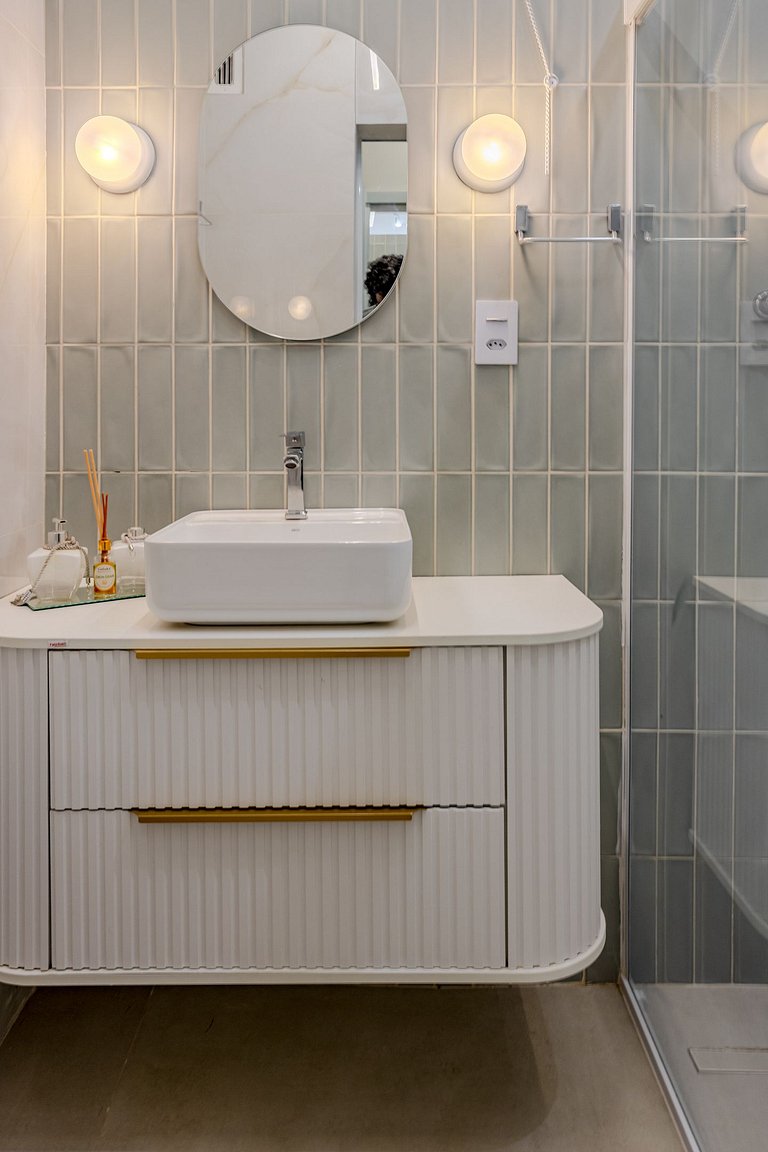 Iconic Copan | Stylish Minimal Studio