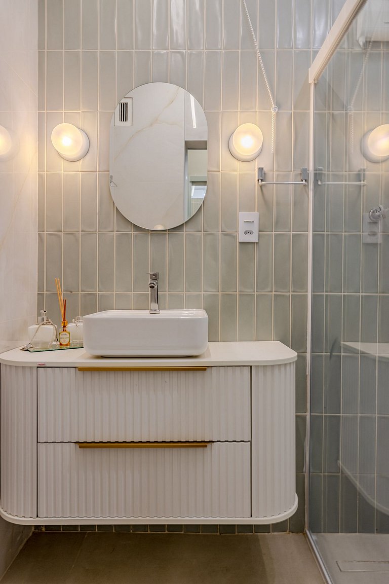 Iconic Copan | Stylish Minimal Studio