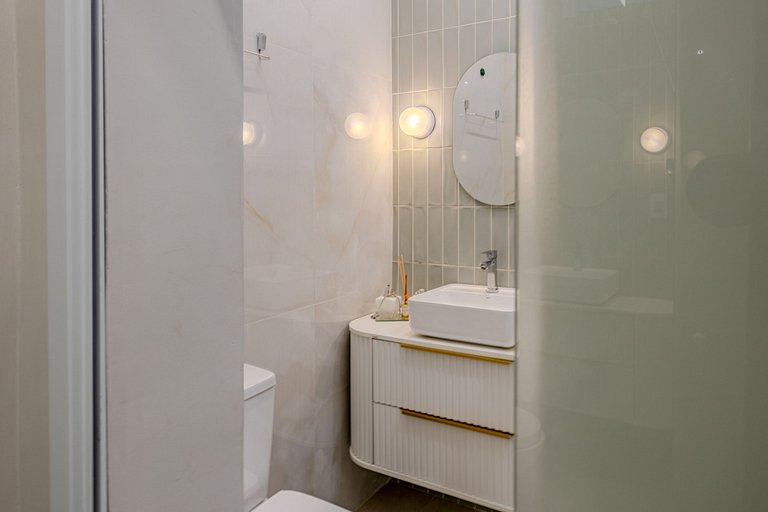 Iconic Copan | Stylish Minimal Studio