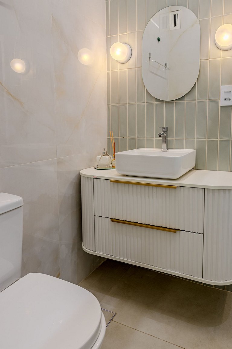 Iconic Copan | Stylish Minimal Studio