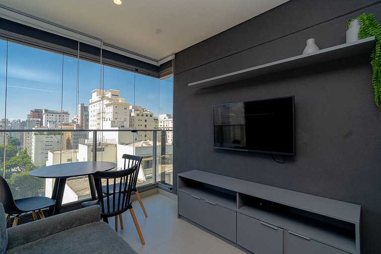 Ap com 2 suítes e garagem no miolo dos Jardins