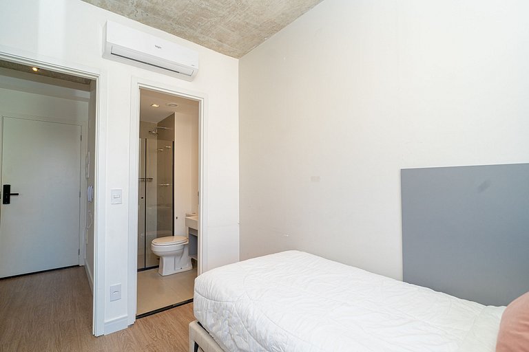 2 En-suites + Parking in Prime Jardins