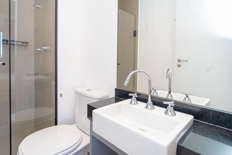 2 En-suites + Parking in Prime Jardins