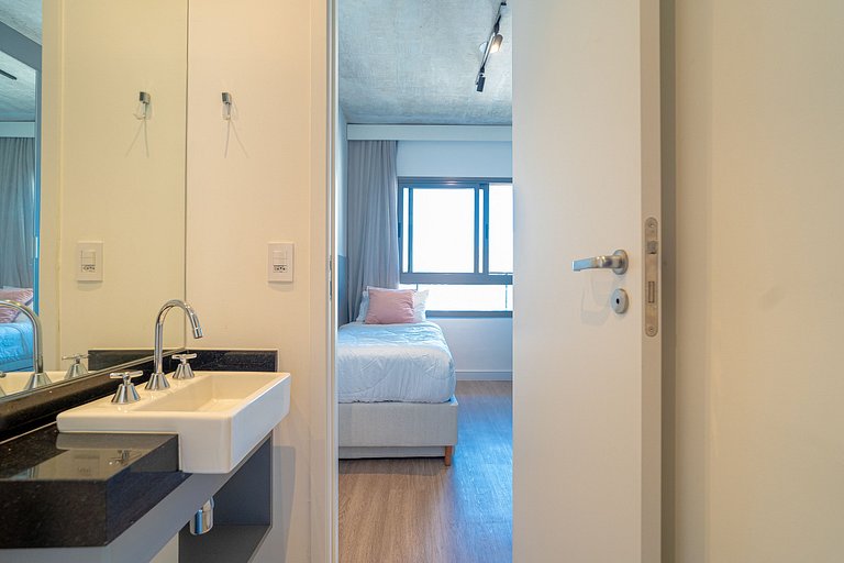 2 En-suites + Parking in Prime Jardins