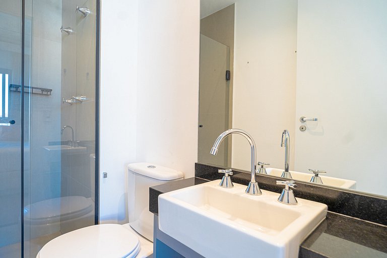 2 En-suites + Parking in Prime Jardins