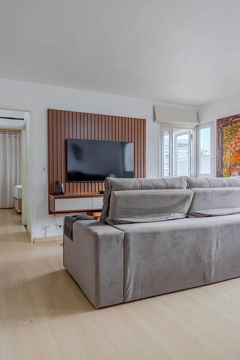 Bright & spacious 1BR on Frei Caneca