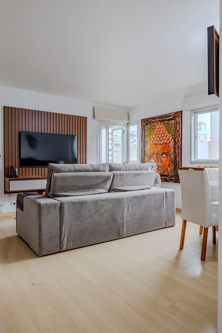 1 quarto amplo e iluminado na Frei Caneca