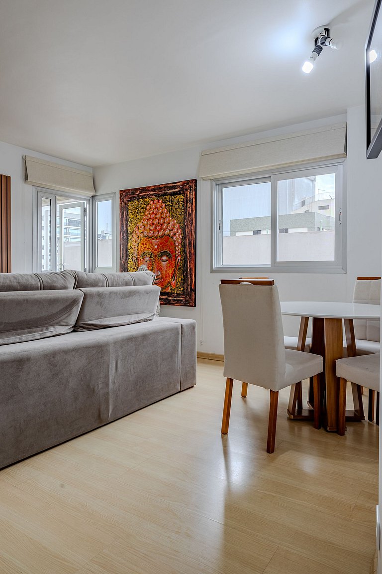 Bright & spacious 1BR on Frei Caneca