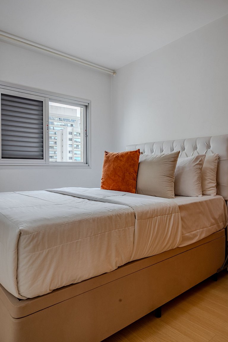 Bright & spacious 1BR on Frei Caneca