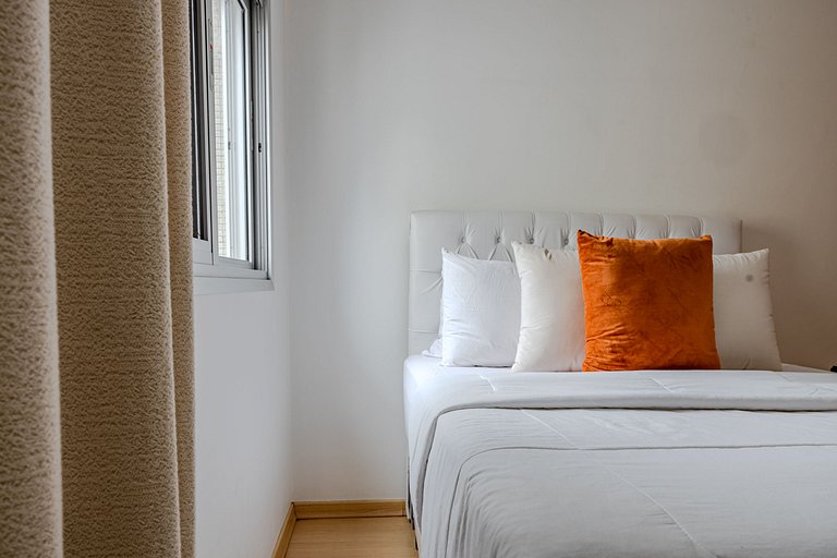 Bright & spacious 1BR on Frei Caneca