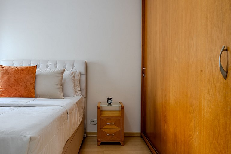 Bright & spacious 1BR on Frei Caneca
