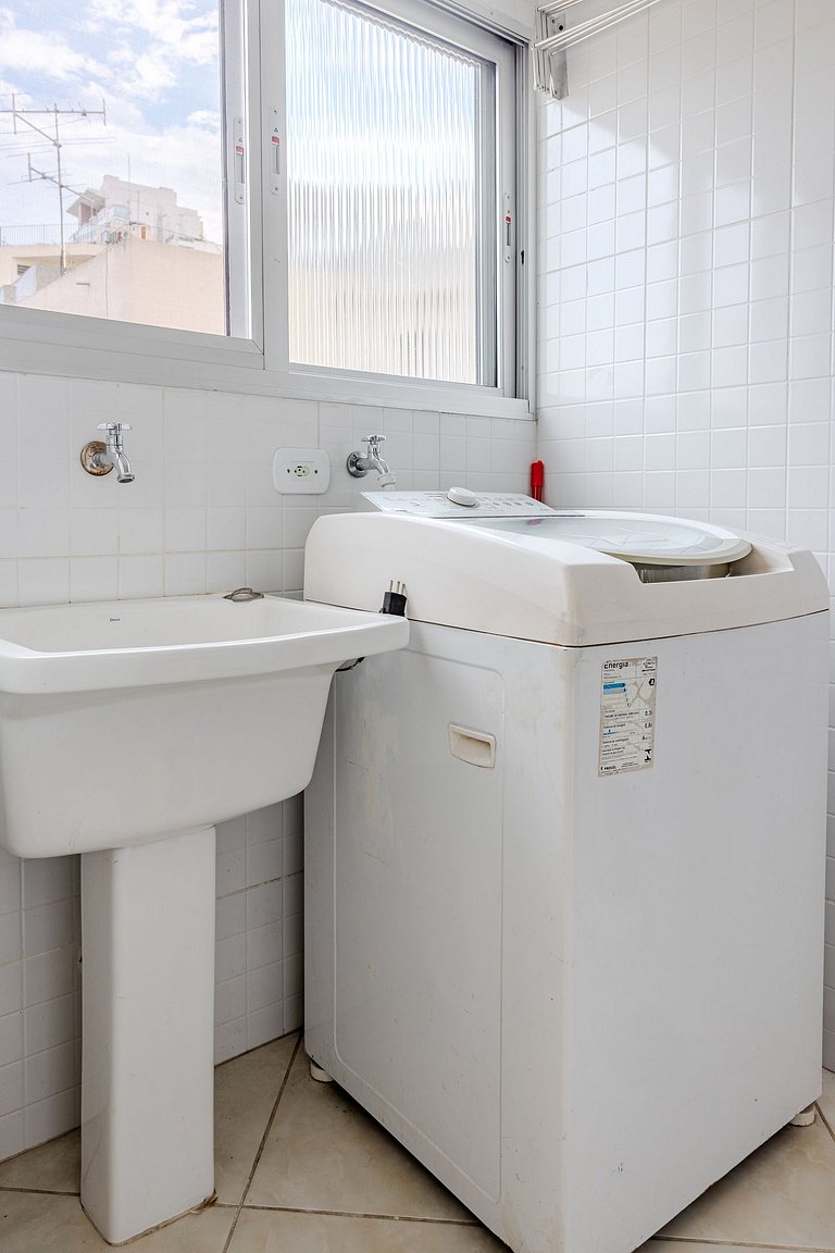 Bright & spacious 1BR on Frei Caneca