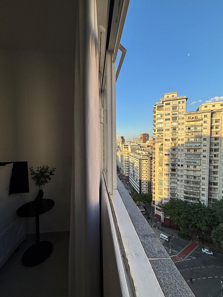 Studio with an Amazing View of the Itália Building