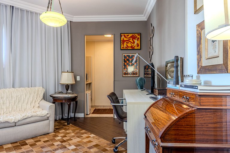 Retro Flat in Jardins w/ Garage & Pool