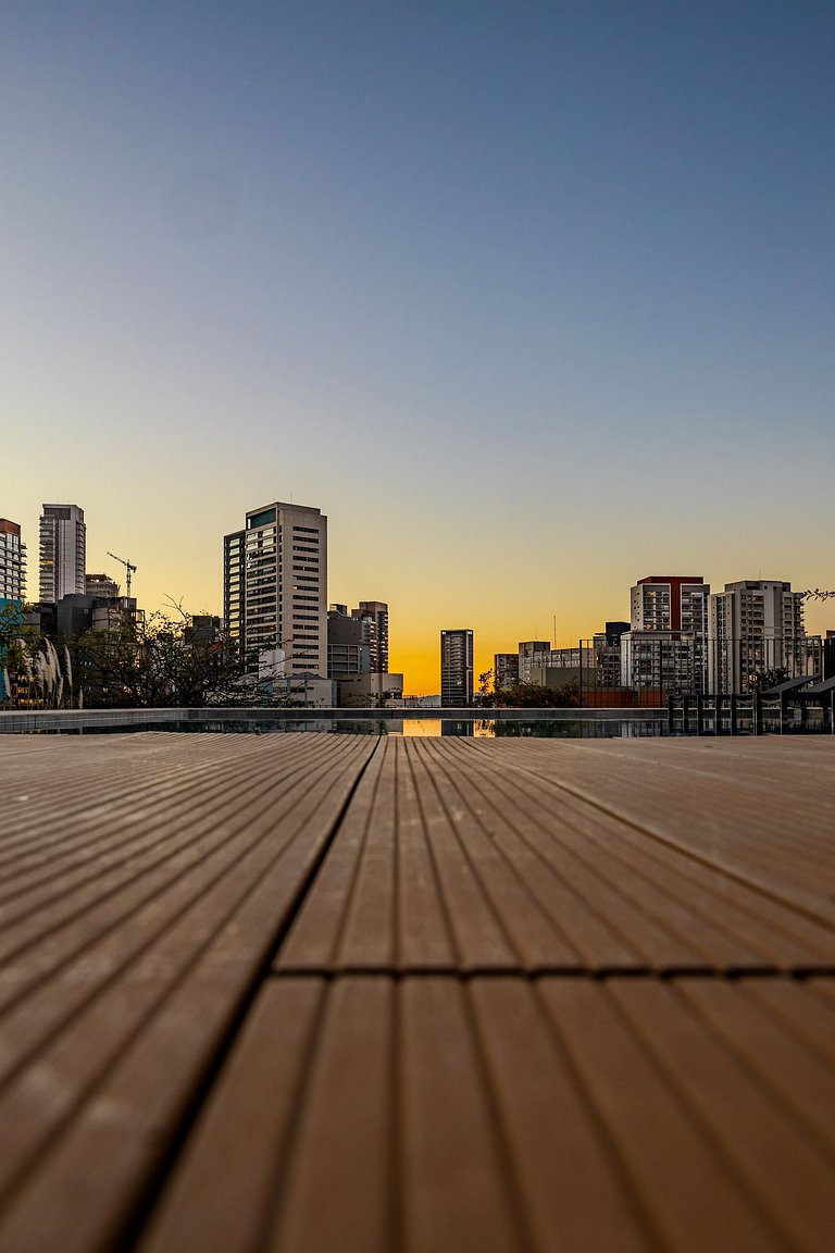 Triptyque Studio 100m from Metro + Pool