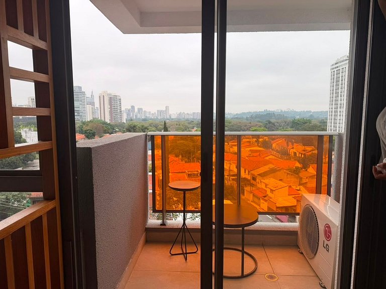 Studio ao lado do Le Cordon Bleu | Vila Madalena