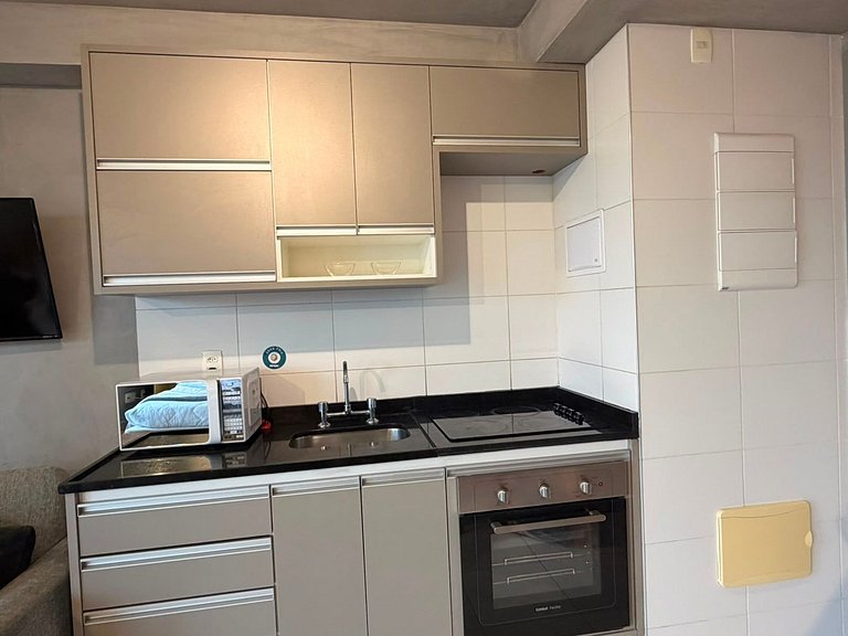 Studio ao lado do Le Cordon Bleu | Vila Madalena