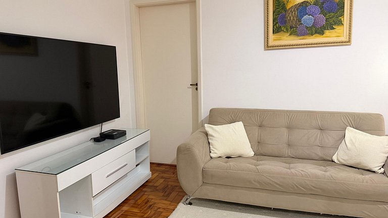 3 bedrooms and 2 baths, by Ana Rosa metro