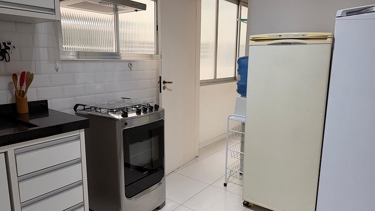 3 bedrooms and 2 baths, by Ana Rosa metro