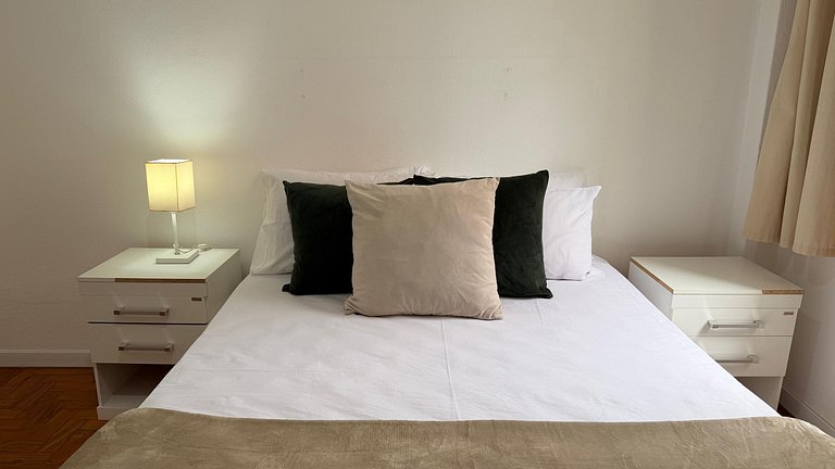 3 bedrooms and 2 baths, by Ana Rosa metro