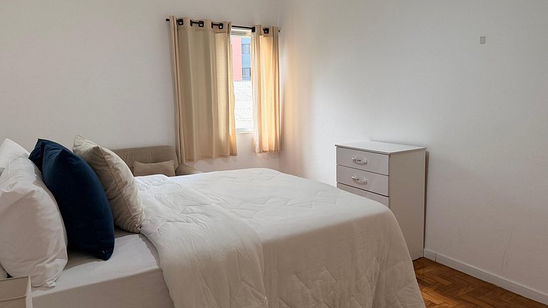 3 bedrooms and 2 baths, by Ana Rosa metro